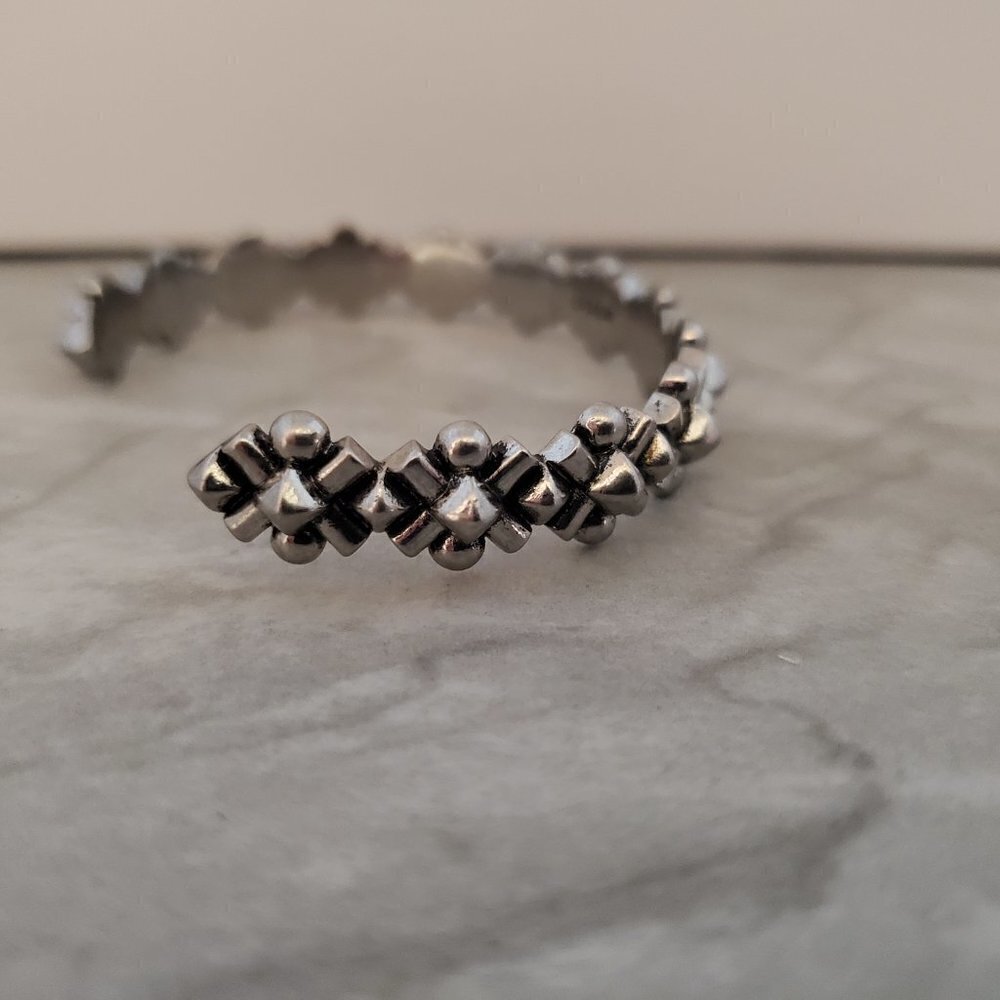 💖 J.Crew Antiqued Distressed Silver Bangle Bracelet 💖 - Picture 7 of 9